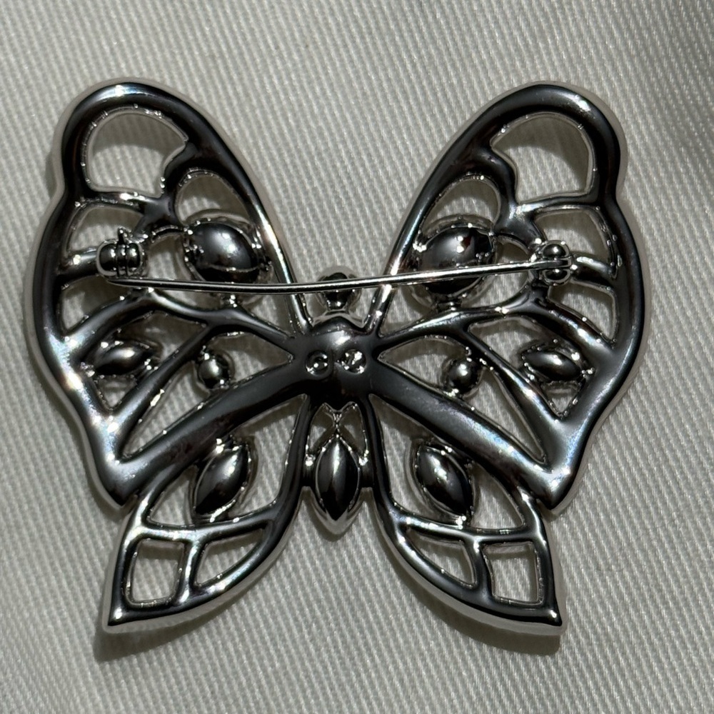 SWAROVSKI Venera Crystal Brooch White Butterfly - Picture 5 of 8